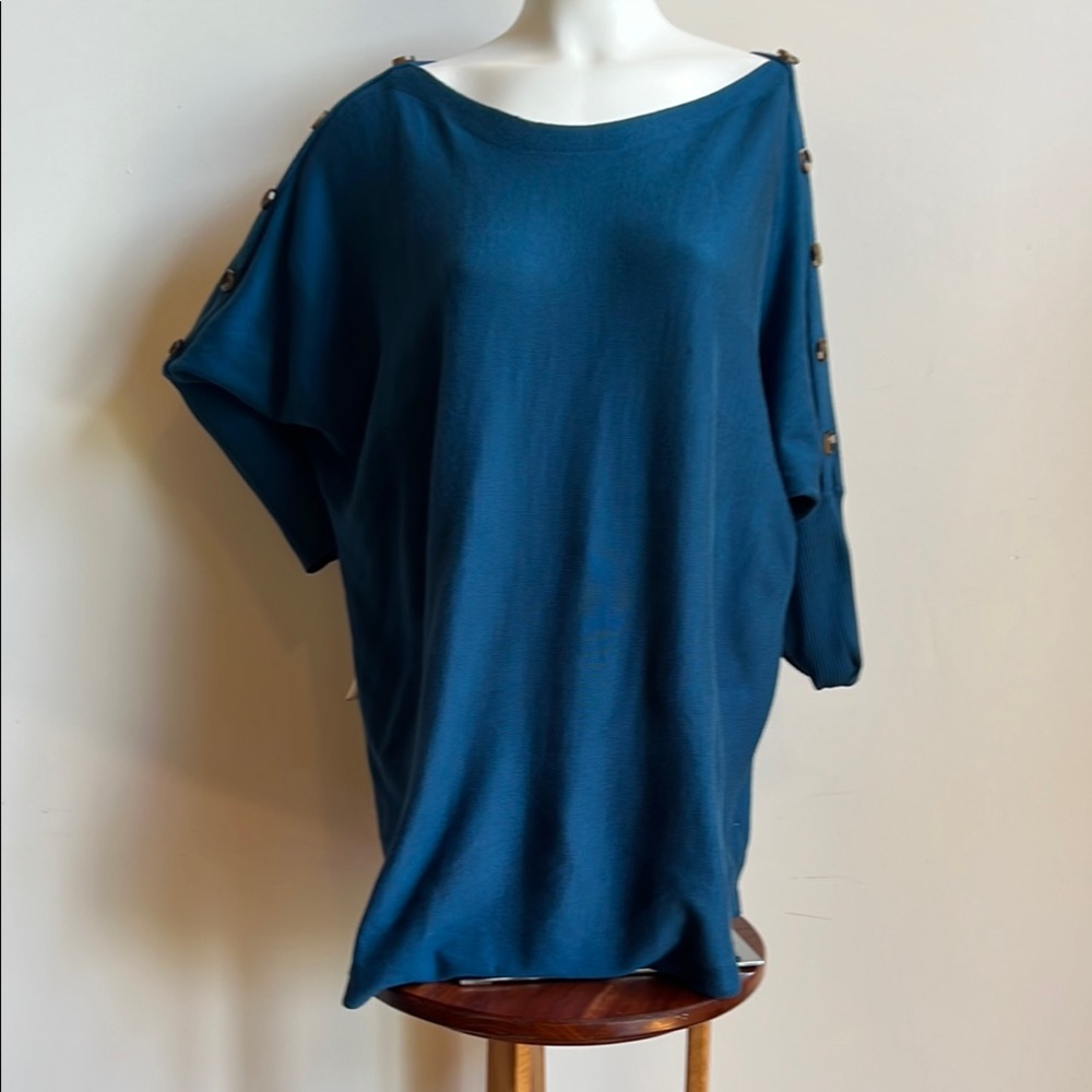Cable & Gauge Teal Button-Detail Women's Top